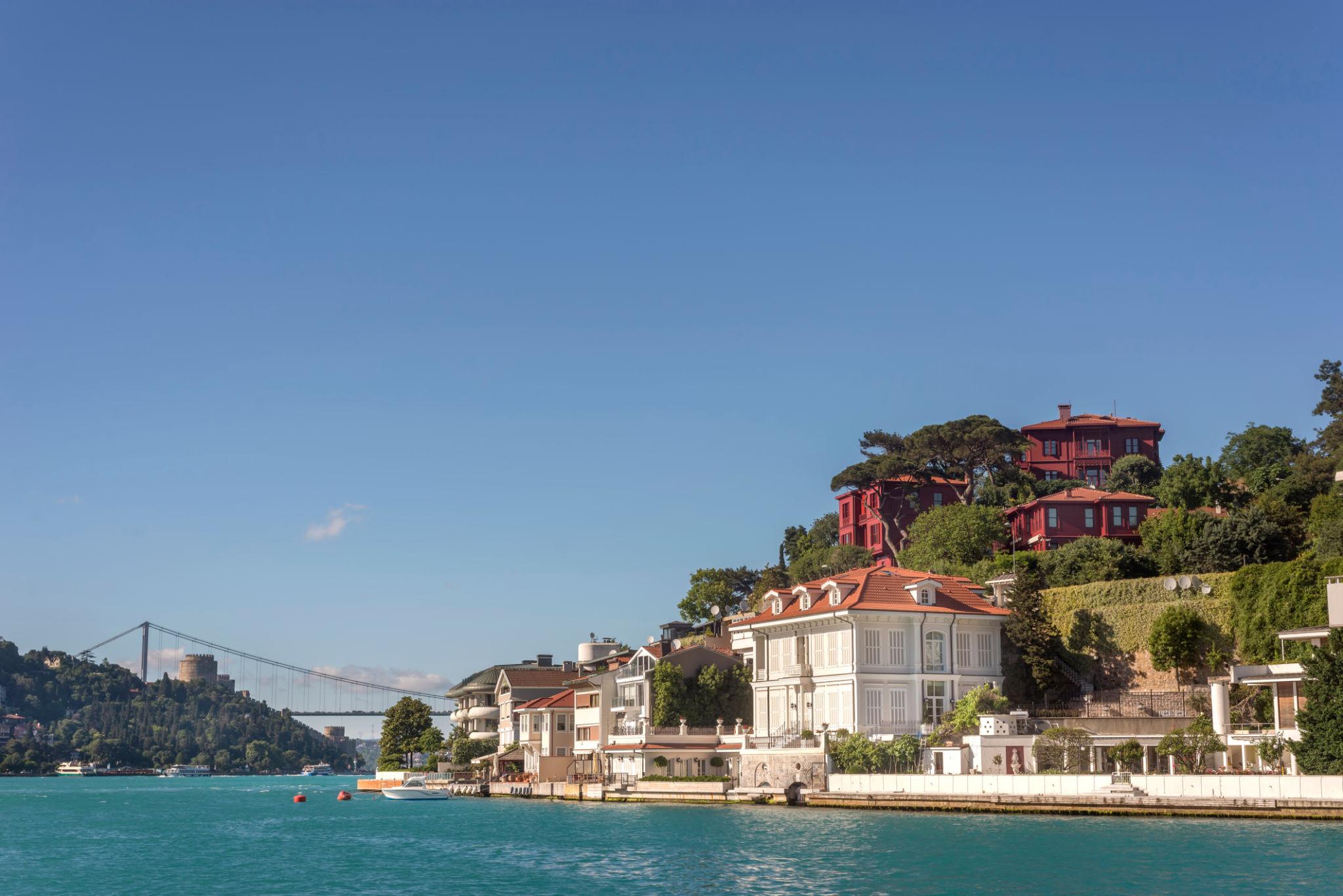 Seafront Apartments in Istanbul: Why Demand is Rising